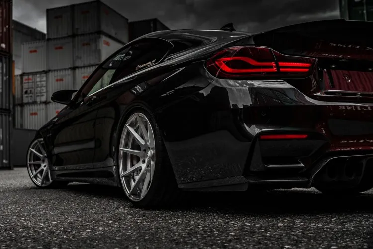 Z-Performance Gallery 7